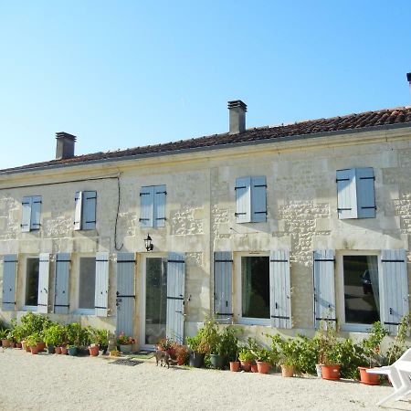 Maison Lavande Bed & Breakfast Saint-Jean-dʼAngély Dış mekan fotoğraf